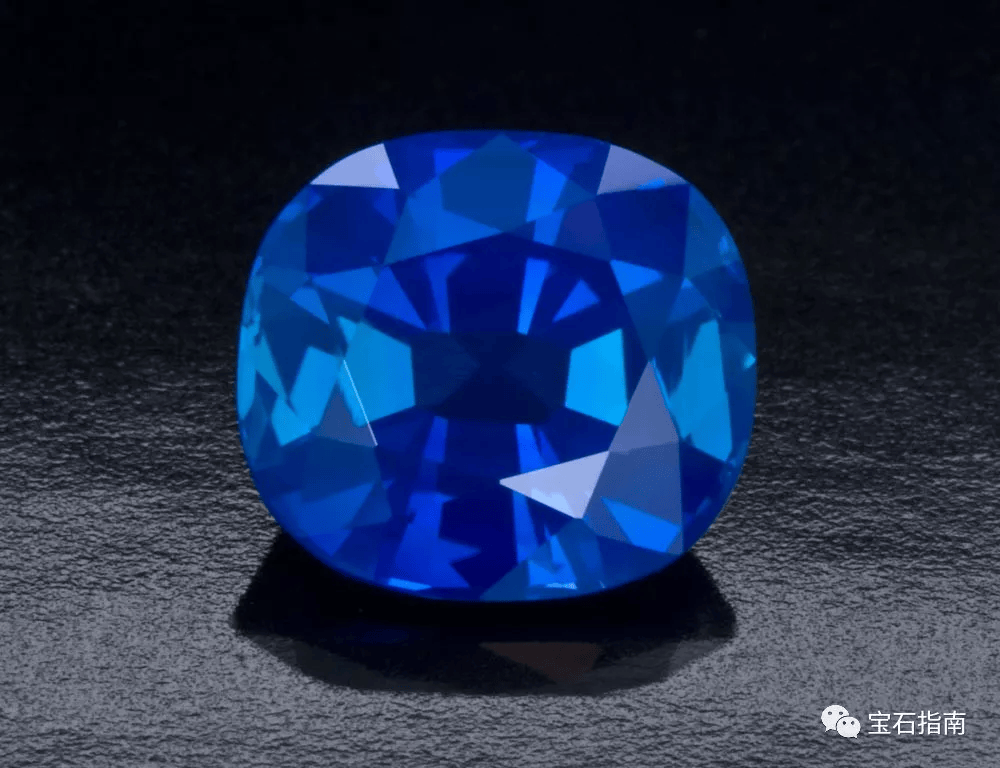 科普|如何辨别蓝宝石与三大"替身"——坦桑石,蓝色尖晶石及堇青石?