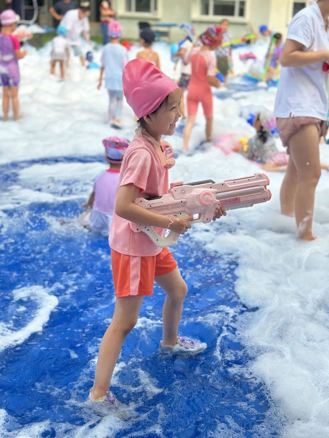 泡沫之夏悦享童年———向日葵幼儿园(兴隆园)