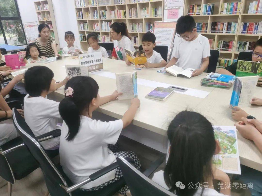 7月11日,保定街道·同心书吧开展"亲子阅读"活动,为众多家庭带来了一