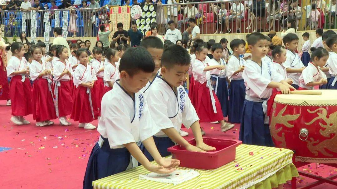 广宁县爱丁堡幼儿园举办2024年毕业典礼