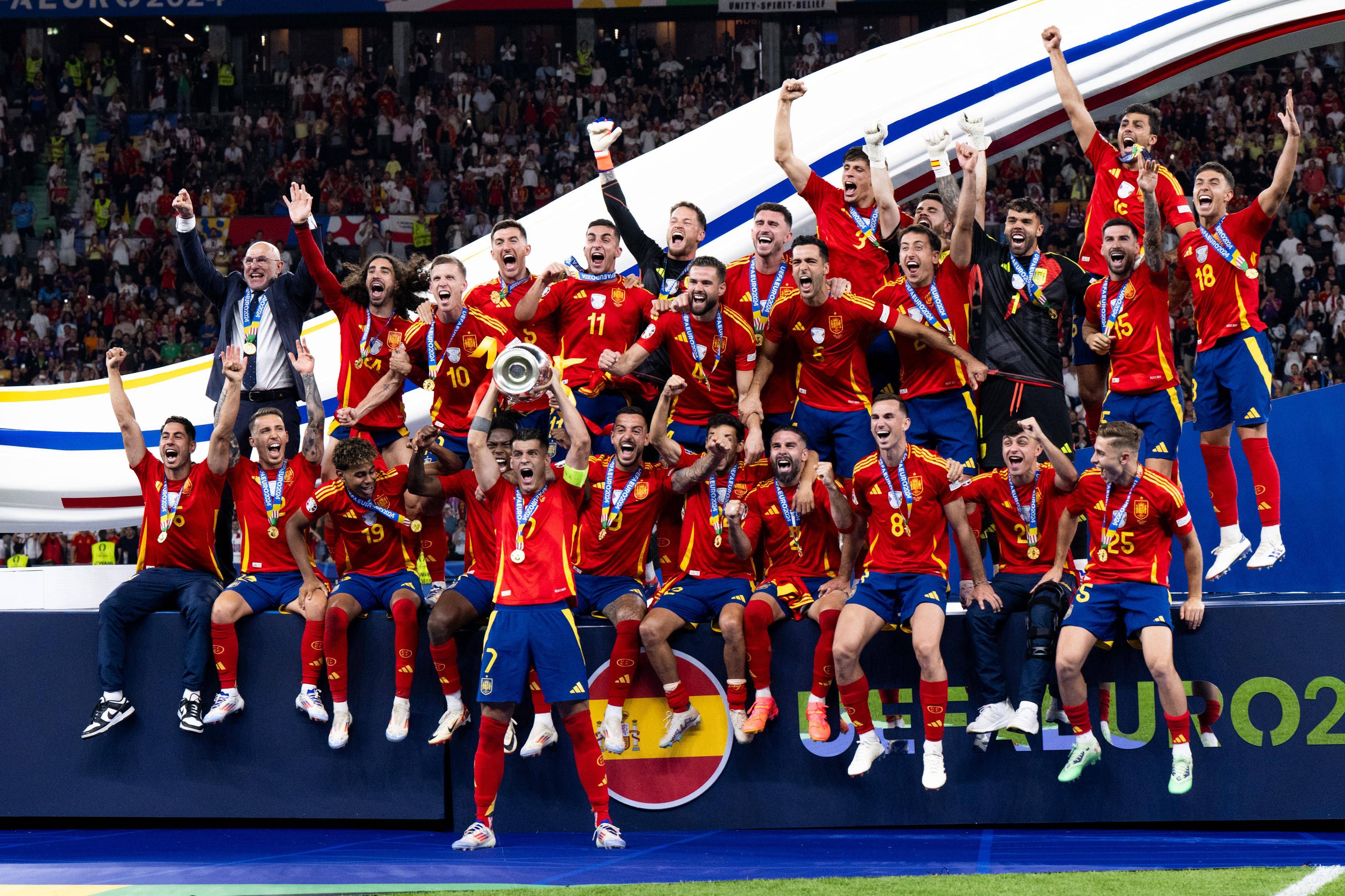 欧锦赛:西班牙队夺冠