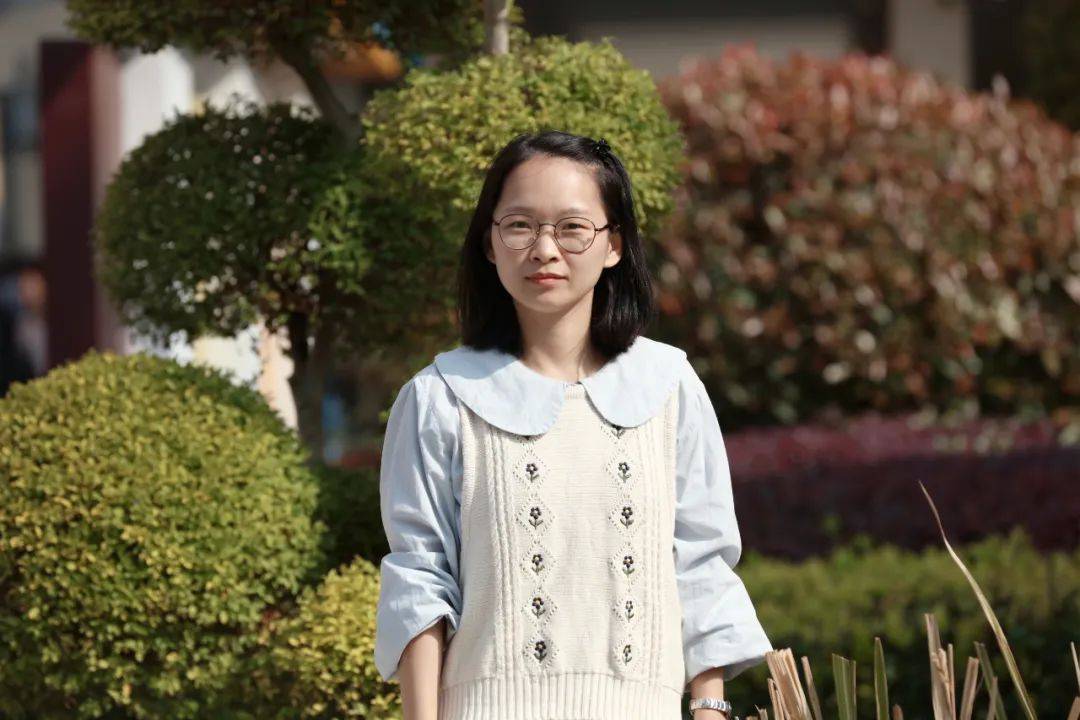 海宁市三星级班主任,海宁市优秀骨干教师,海宁市家庭教育指导先进个人