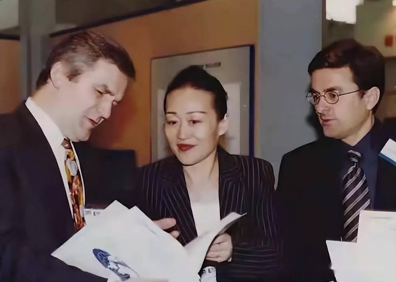 "女总裁"刘明明:40岁在餐馆洗碗,70岁当总经理,拿下过8亿订单