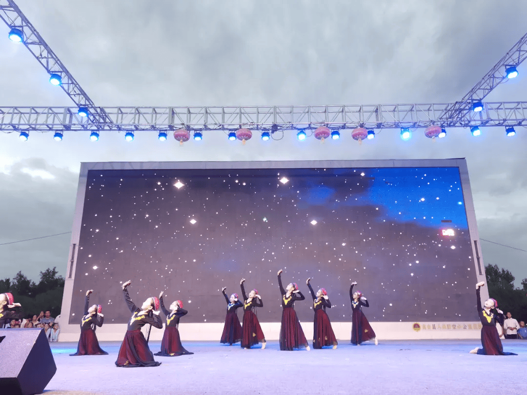 高台县2024年百姓大舞台第九场"一起向未来"艺术机构大联欢文艺演出