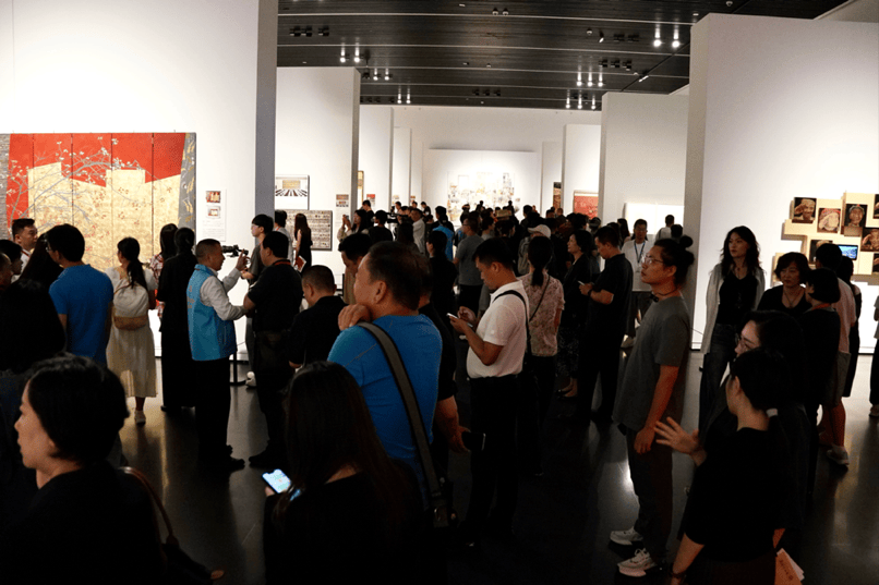 艺术播报 | 全国美展壁画展开幕、第19届威尼斯建筑双年展中国馆征集中、雅昌艺术网发布重要声明、比尔·维奥拉去世