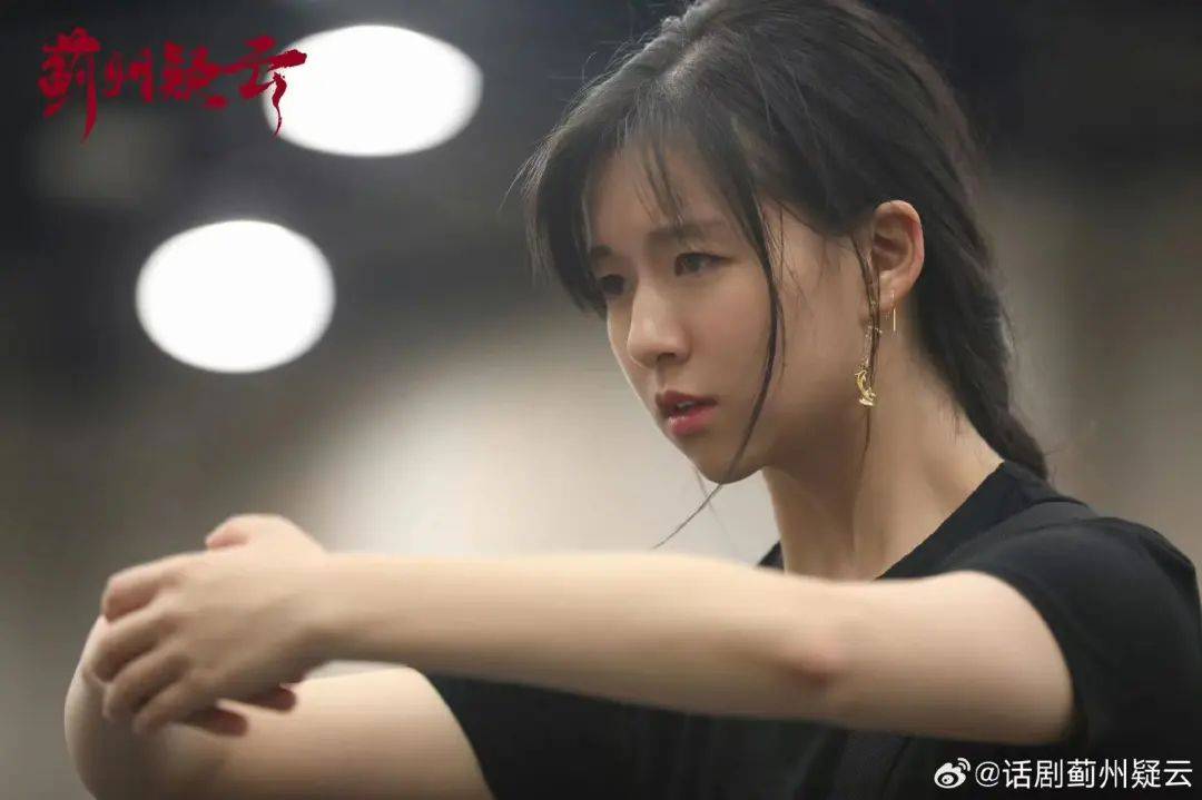 经历这么多，她原来才25岁……