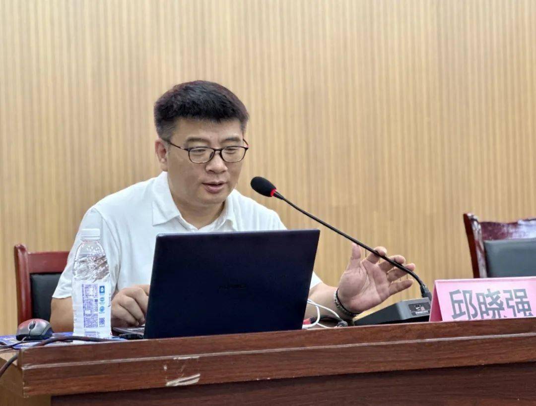 南部中学开展高三教师暑期业务培训