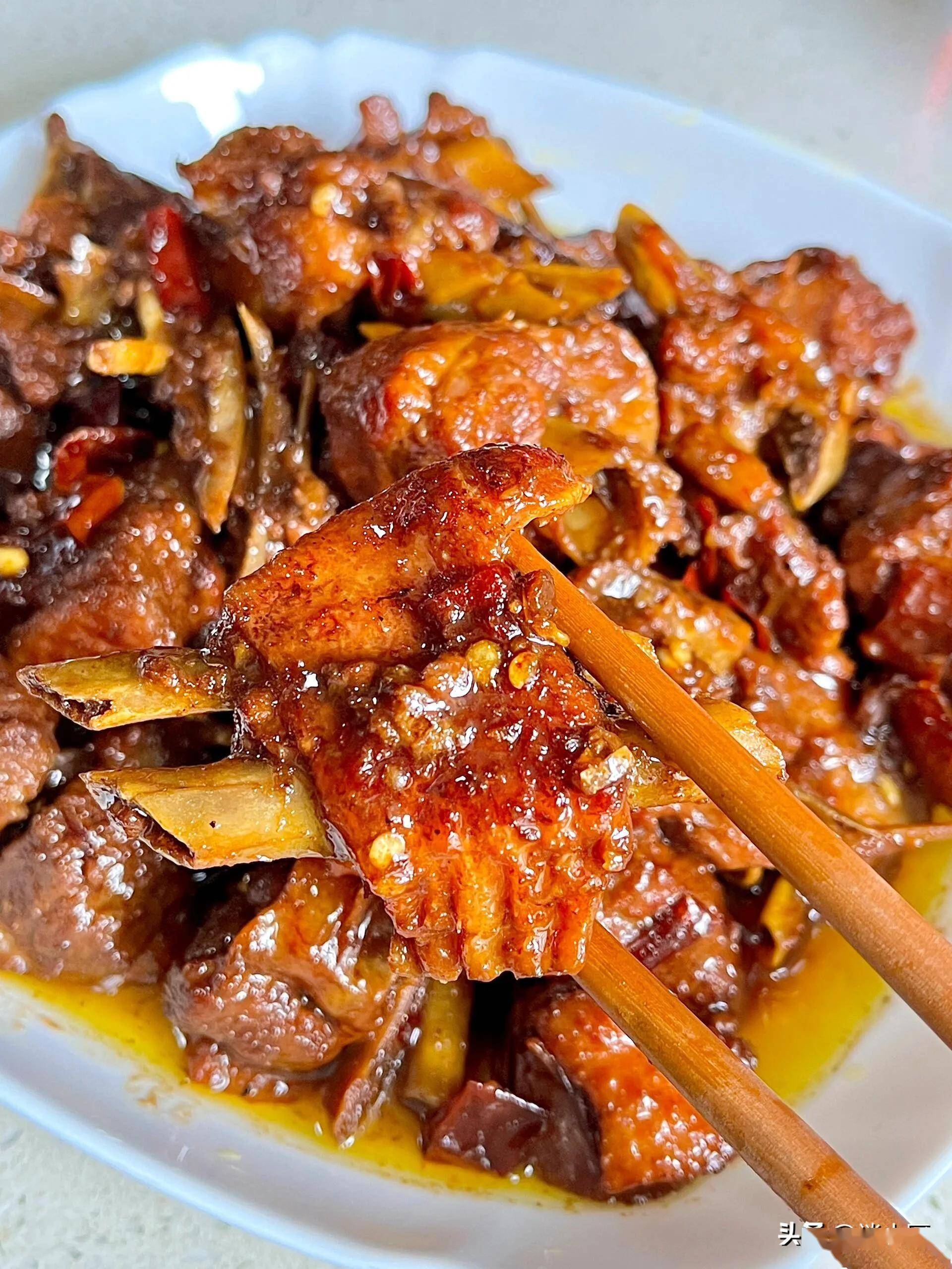 5.红烧啤酒鸭4.姜母鸭3.紫苏香鸭肉2.滋补老鸭汤1.酱香鸭肉