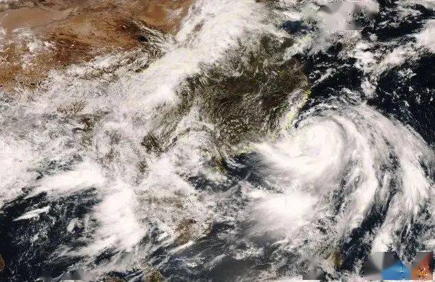 24日12:00台风"格美"卫星云图(注:图片右侧云团)最后继续提醒福建