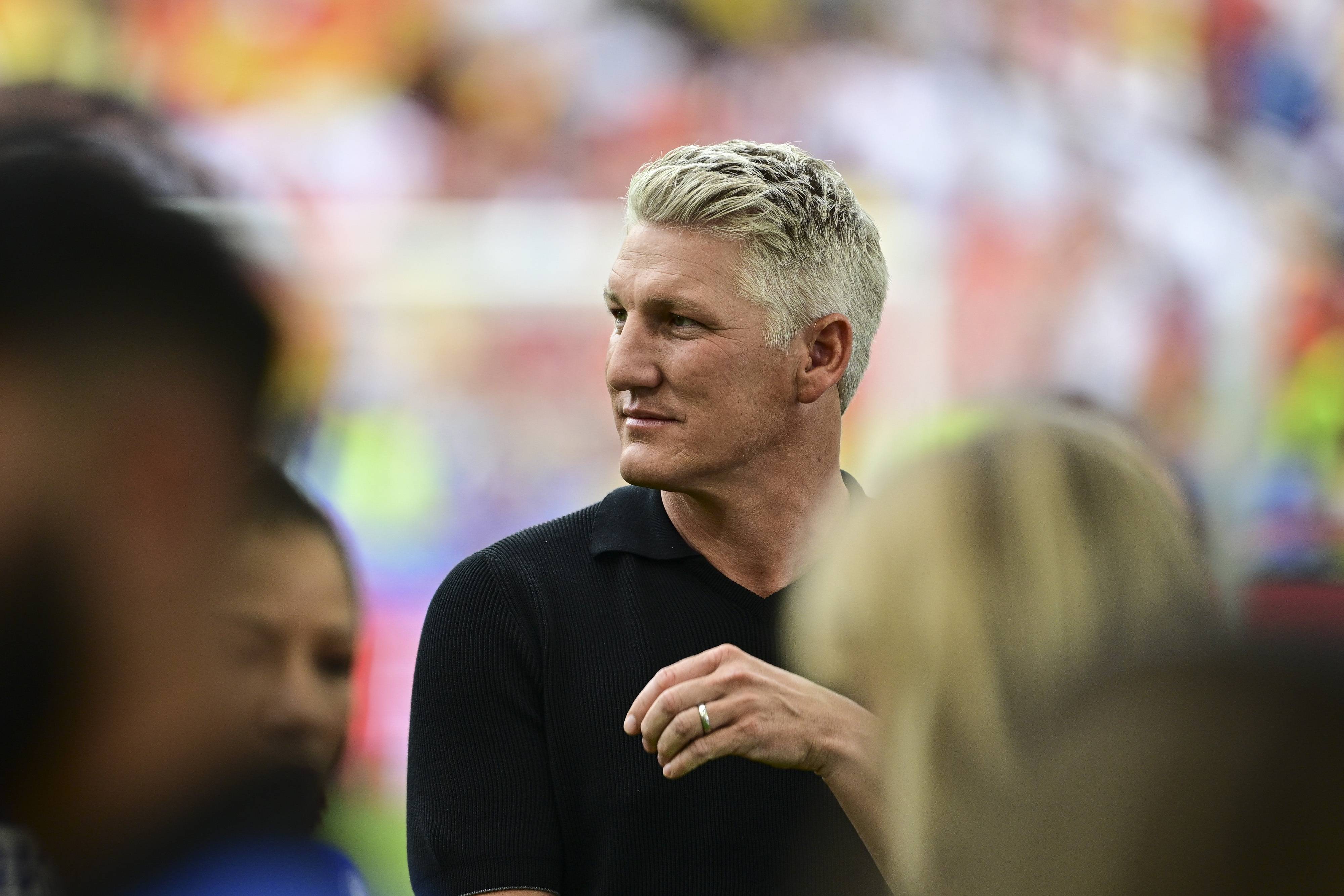 继承传奇遗志!施魏因斯泰格参加贝肯鲍尔慈善高尔夫赛筹善款