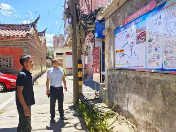 金井镇金井镇综合执法队,消防救援队联合组织开展户外广告和招牌安全