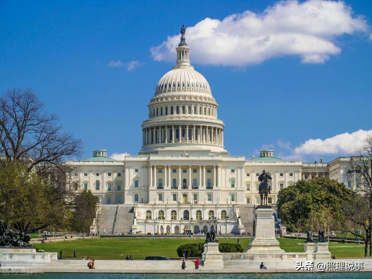 奥巴马不同意推选哈里斯,民主党候选人有变数?米歇尔替夫出战?