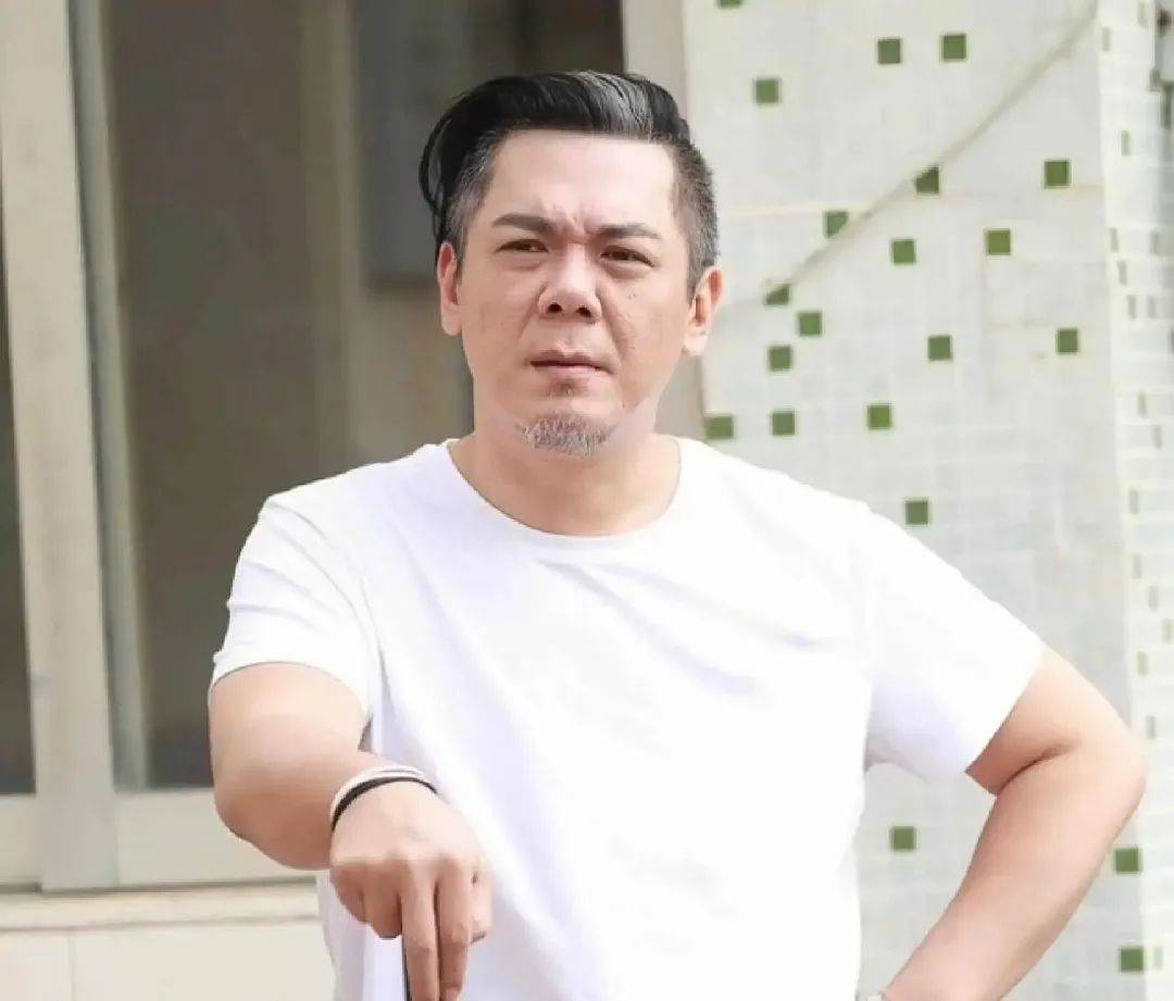 tvb前黄金配角患直肠癌暴瘦!医生建议切肛门保命,为生计仍开工