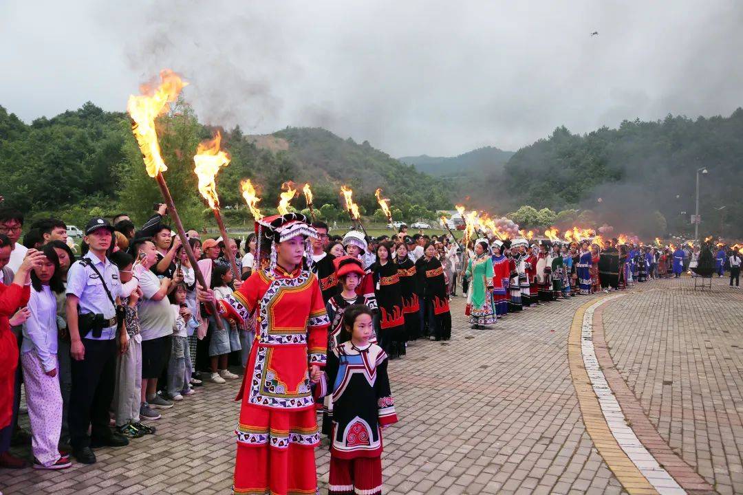 精彩!威宁火把节板底分会场活动剪影