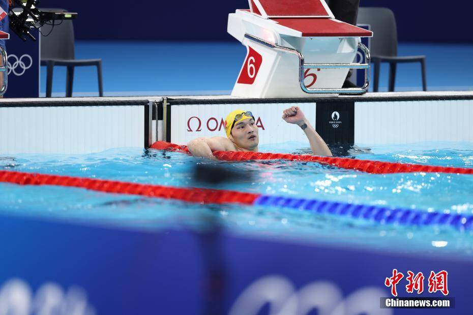 (巴黎奥运)徐嘉余晋级男子100米仰泳决赛