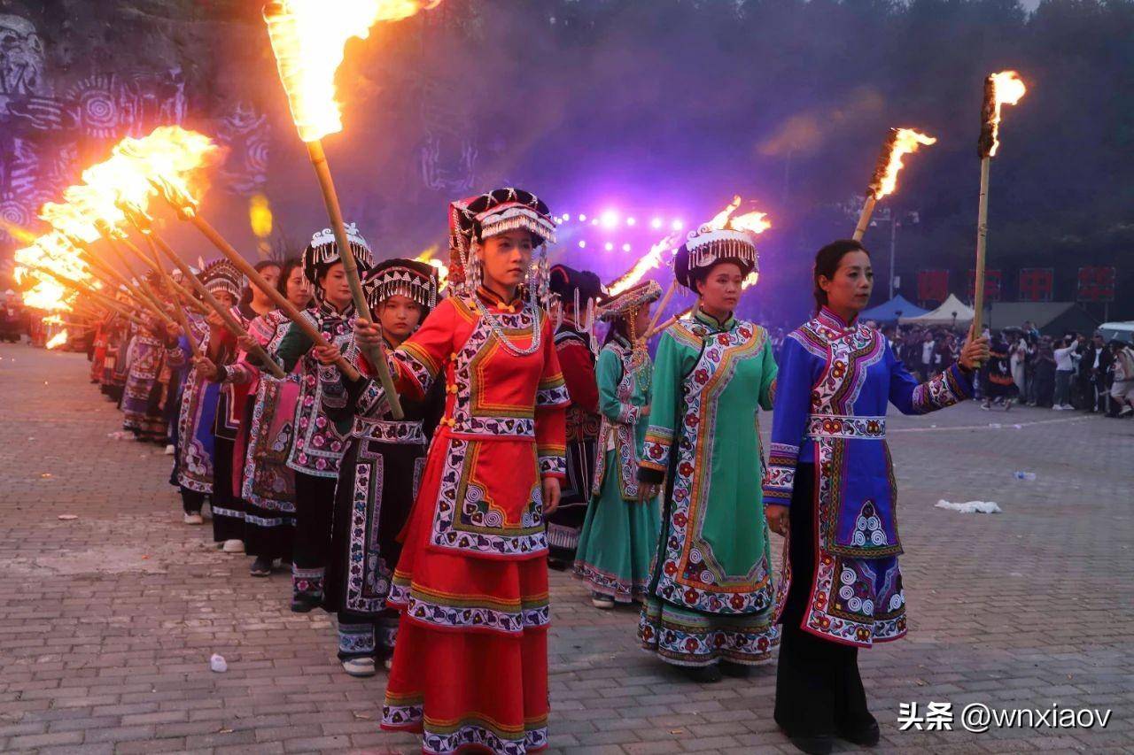 威宁火把节板底乡彝族风情寨分会场回顾