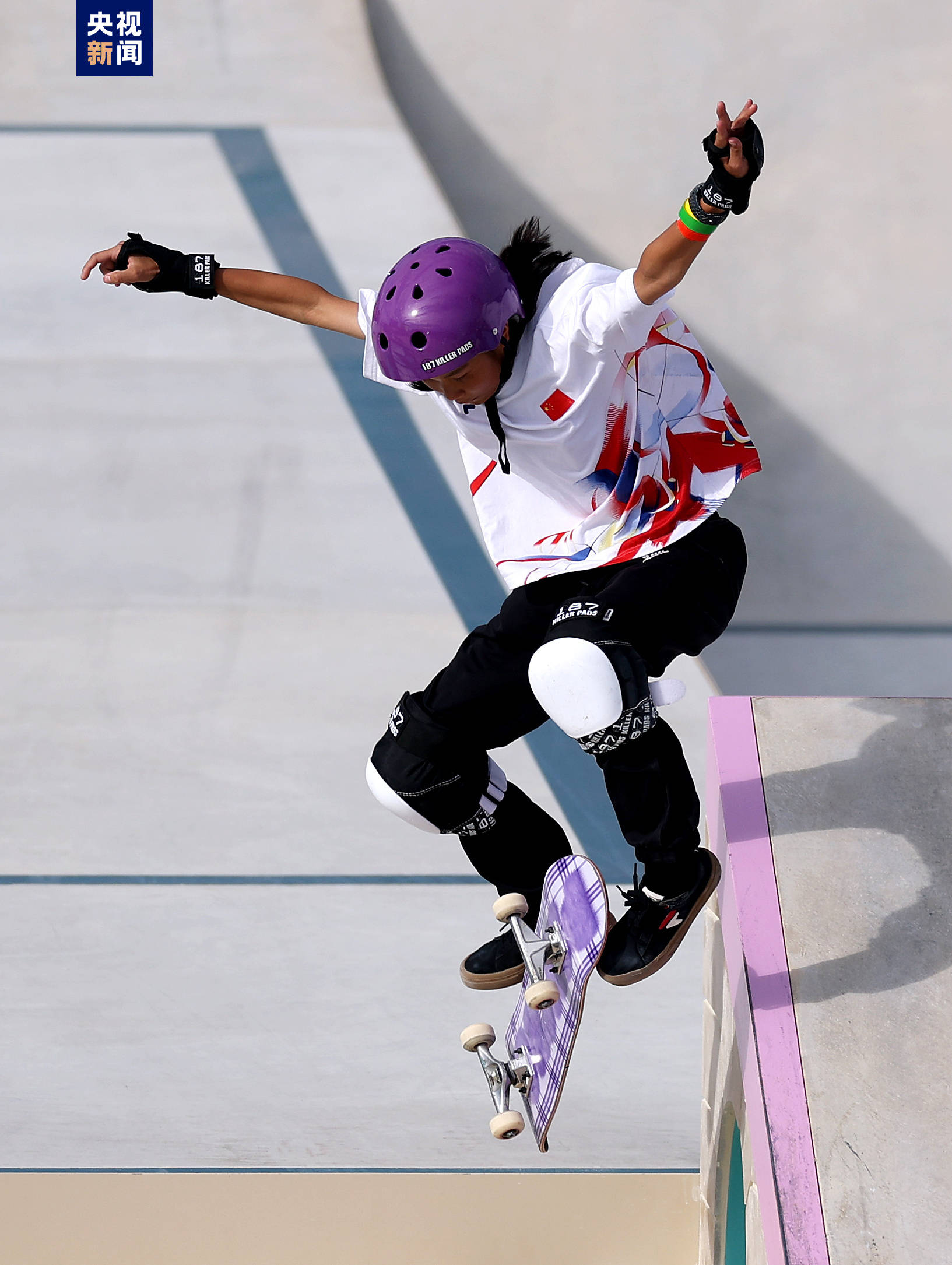 创纪录!14岁"小孩姐"崔宸曦获得滑板女子街式赛第4名