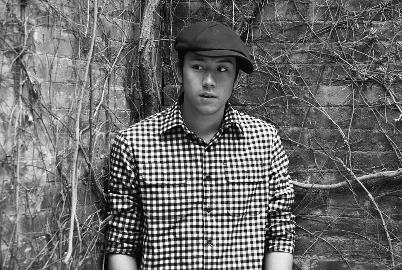 香港男星张致恒到工地上班,遭多位朋友追债,借钱不还成老赖