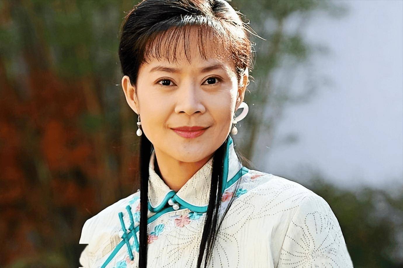 翁家明_俞小凡_事业