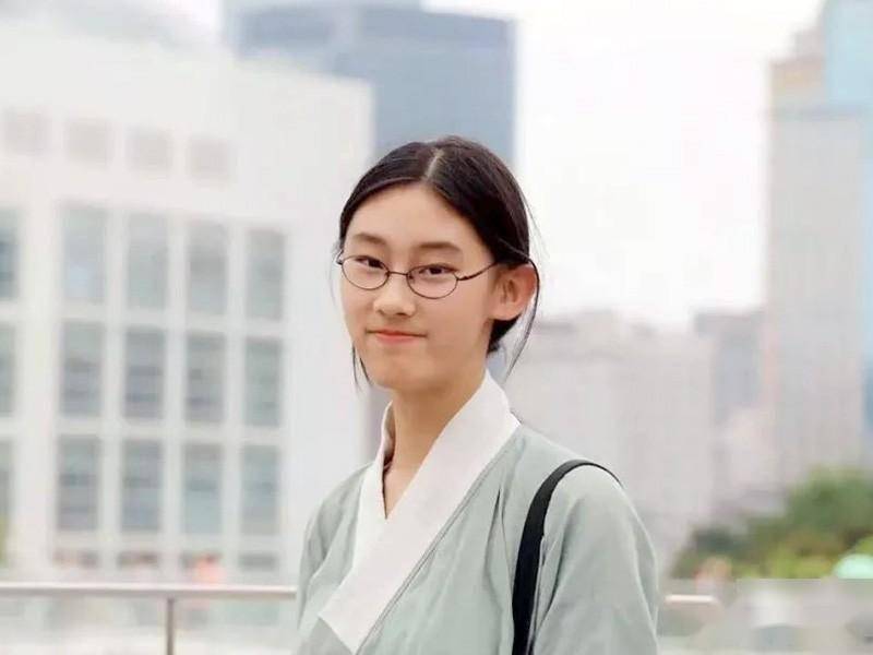 事实证明,"消失"多年的清华才女武亦姝,证实了董卿当年没说错