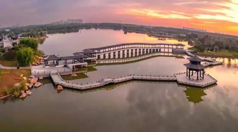 赛道途径邢台园博园,大开元寺,邢台博物馆,清风楼,狗头泉公园,七里河