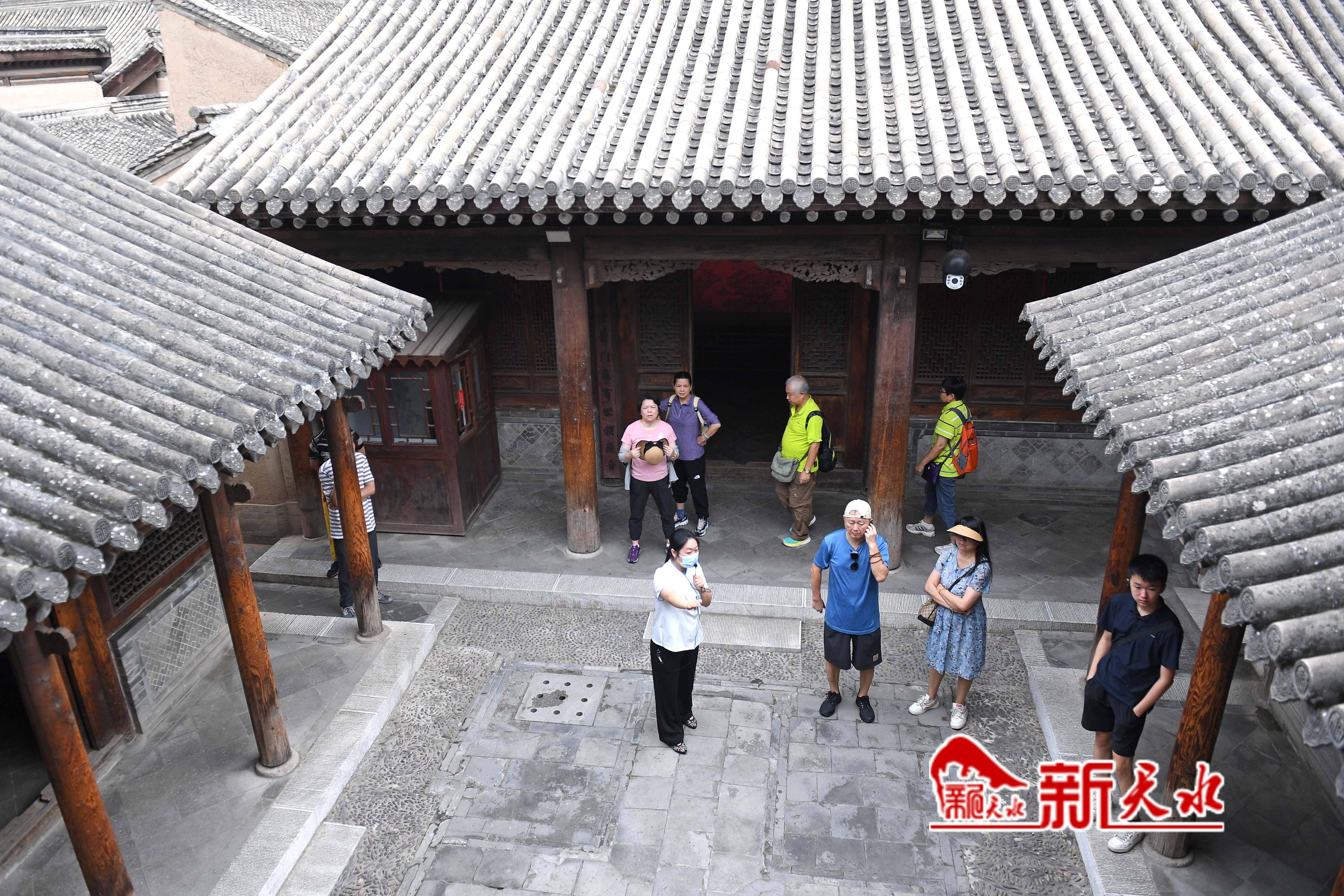 8月2日,游客在天水伏羲庙,天水市博物馆,天水古城,天水文庙,南宅子