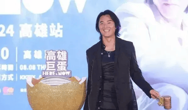郑伊健将再开演唱会!被问舒淇是否做嘉宾,本人回答让人哭笑不得