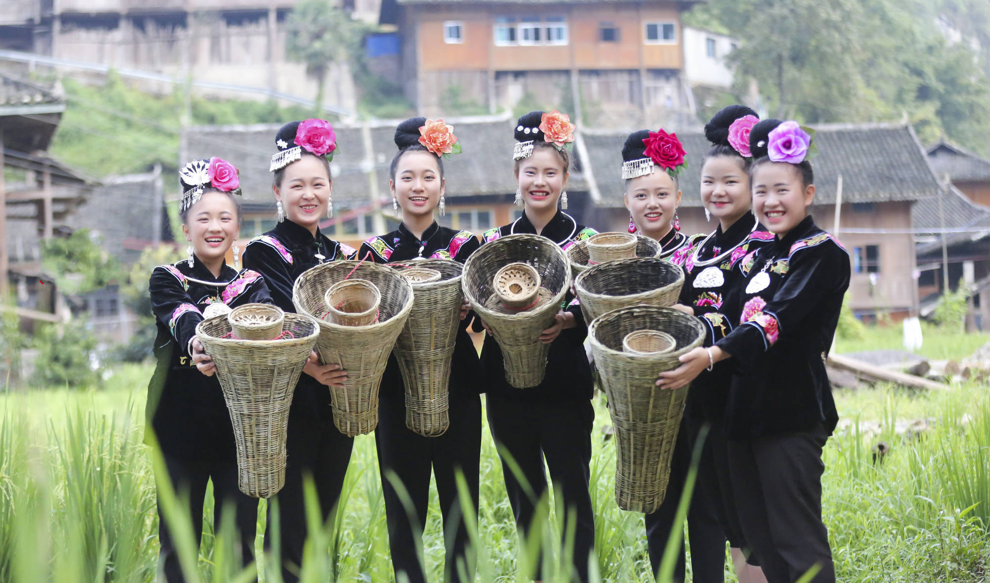 贵州台江南宫镇交密村欢庆"倒鱼节"