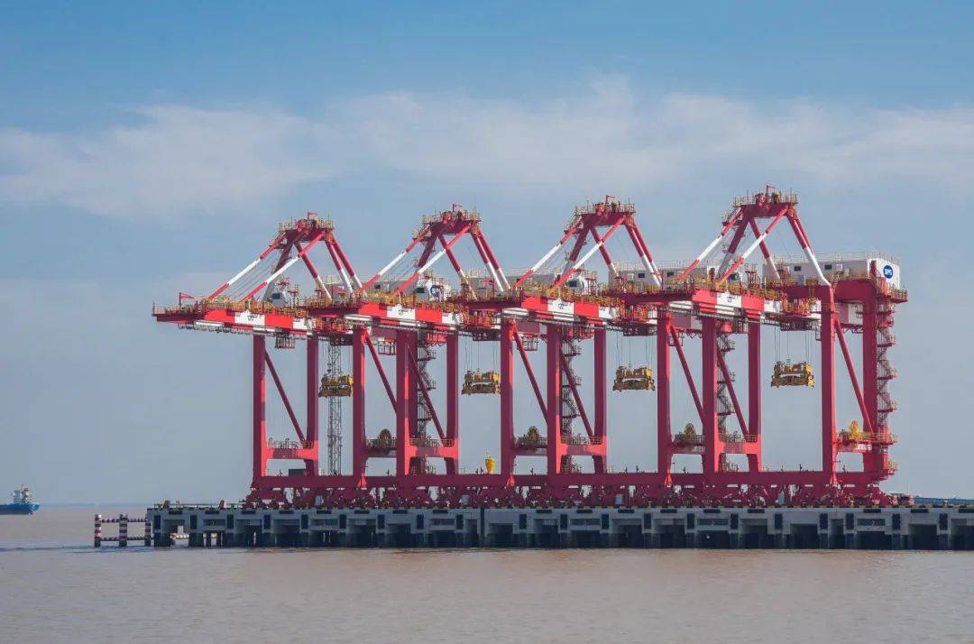 今日开港!上海国际航运中心罗泾集装箱港区一期开港