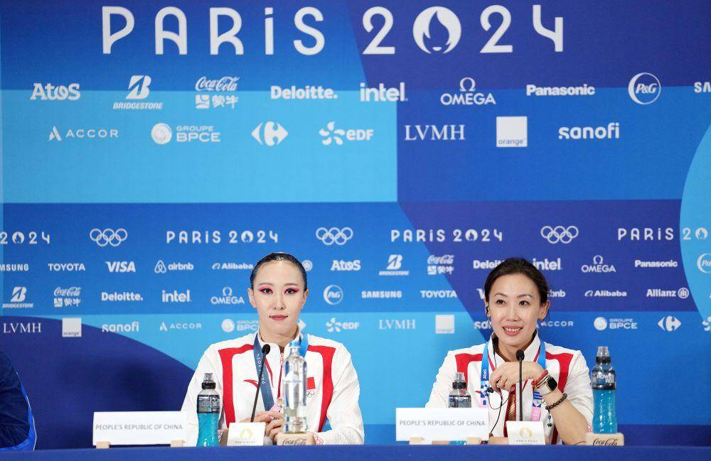 中国队夺得历史首个花样游泳集体项目金牌