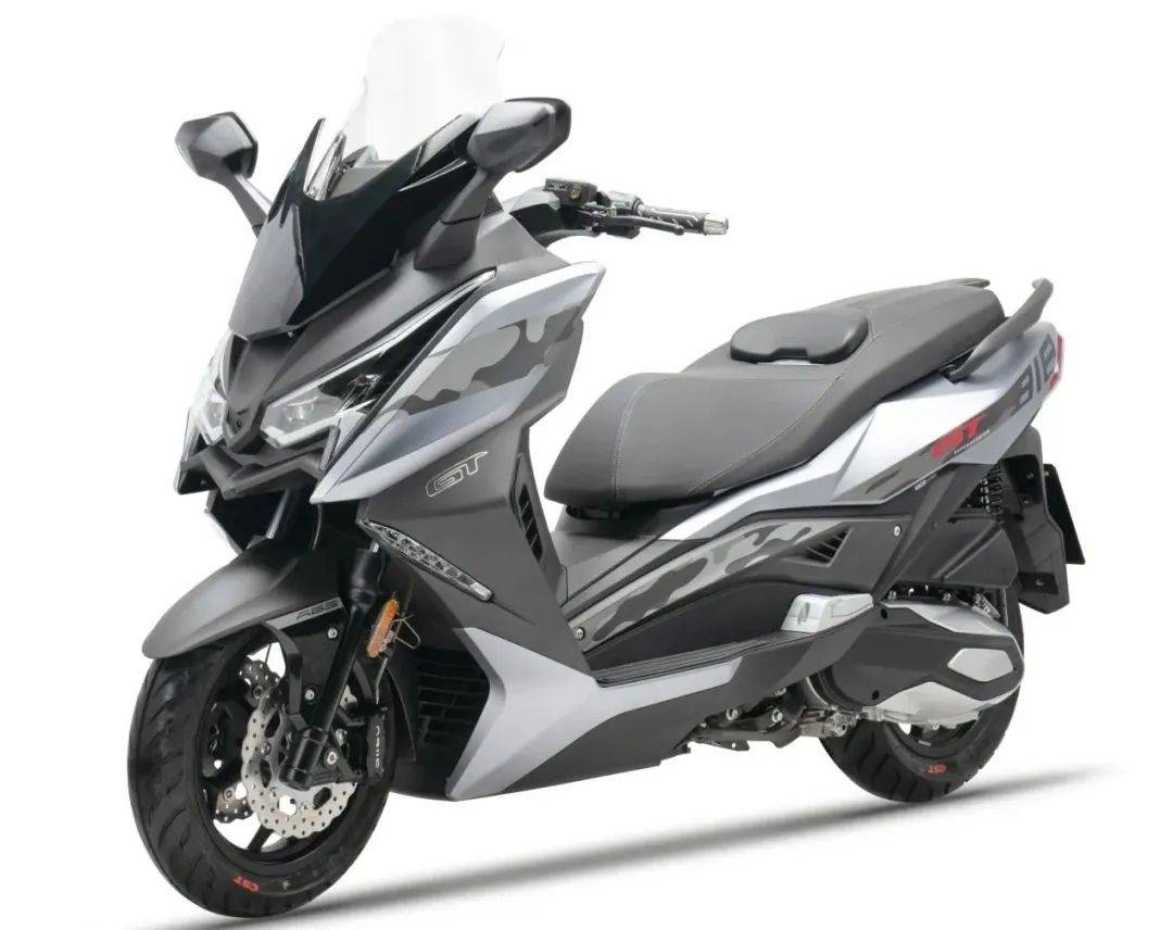 国产350cc踏板,2.5万起!续航400km,配备四活塞卡钳 博世abs