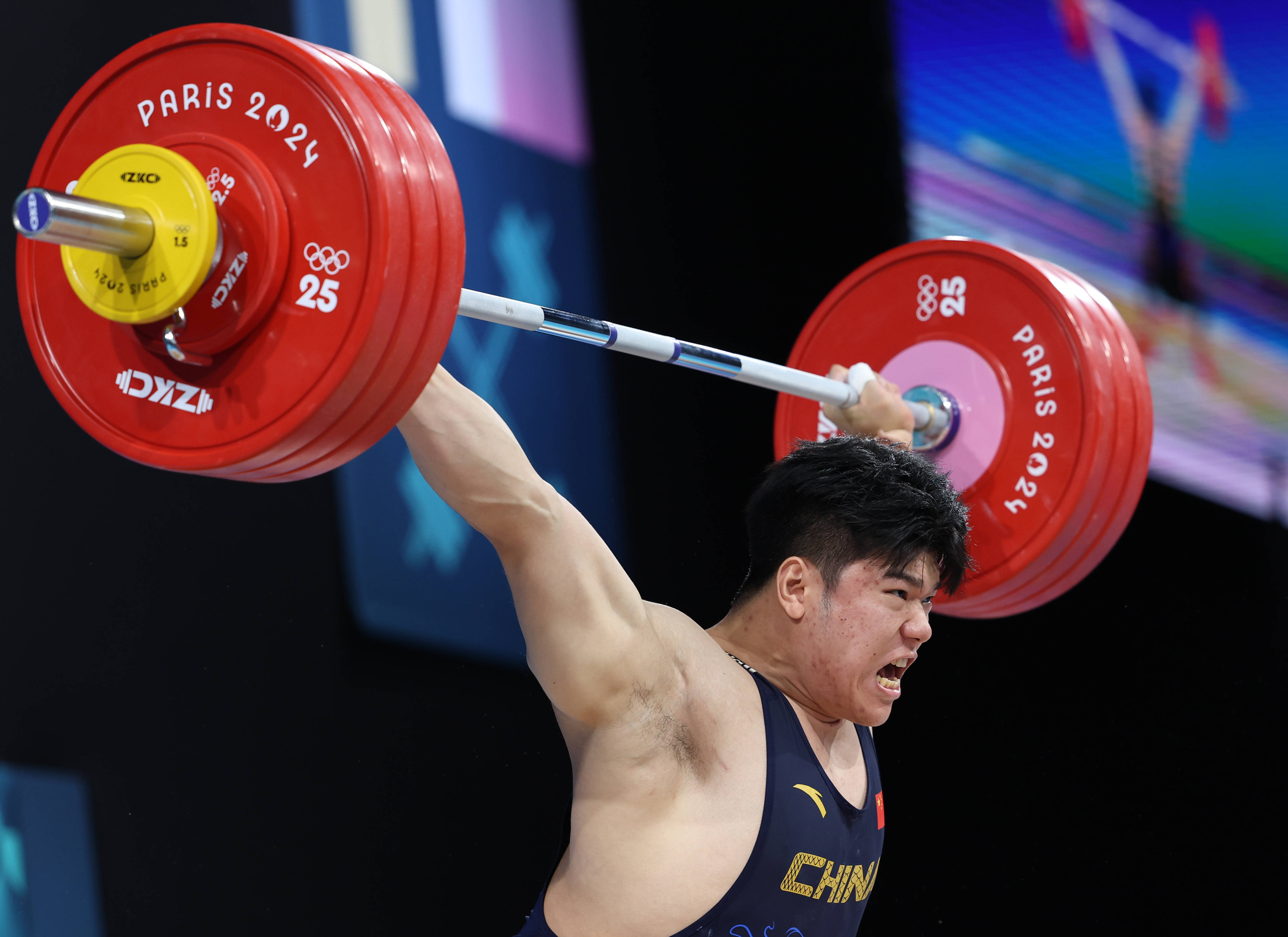 这是中国男子举重时隔26年再夺100公斤以上级世锦赛冠军