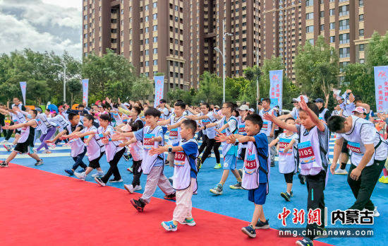 证券时报网 :王中王一肖一码一特一中一家四口-城市：敌人说守六个月就有救了，陈老总15天解决战斗，城市完好无损！  第6张