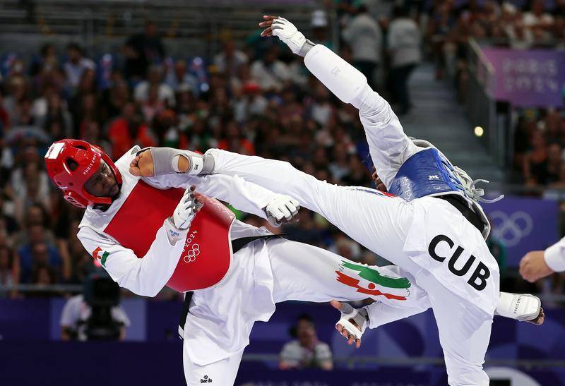 在巴黎大皇宫举行的巴黎奥运会跆拳道男子80公斤以上级复活赛中,古巴