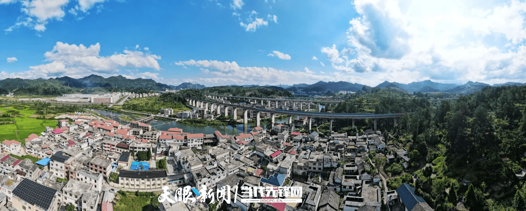 独木河畔的昌明镇文江村,是吴愉从小生活的地方.