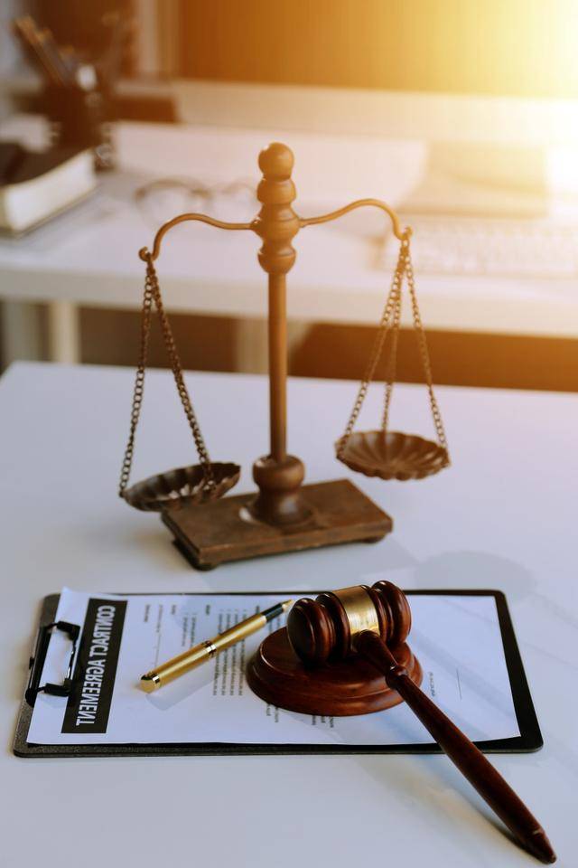 日照金店劫案告破：警方快速反应，犯罪嫌疑人被抓获