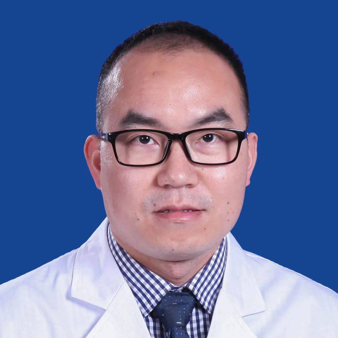 主任医师 中共党员张明(呼吸内科)感控之星,是那首守护之歌的演绎者.