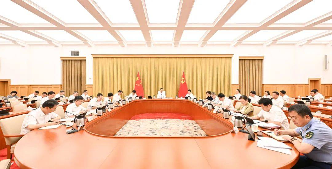 市委常委会举行会议 市委书记袁家军主持并讲话_工作_建设_企业