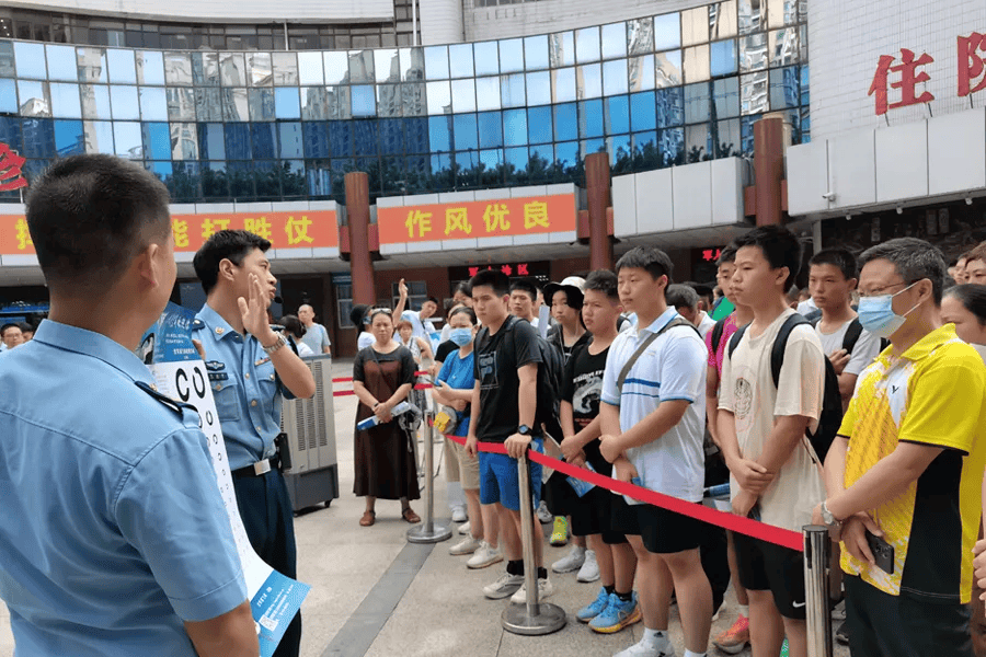 正在招募,速报名→_招飞局_青少年_微信