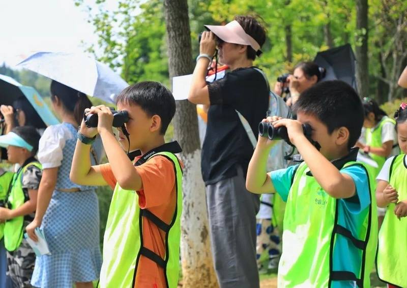 官方：香港最快最准资料免费2021-展示“问峰教育”内核，东莞这所高中教学开放日聚焦“双新”