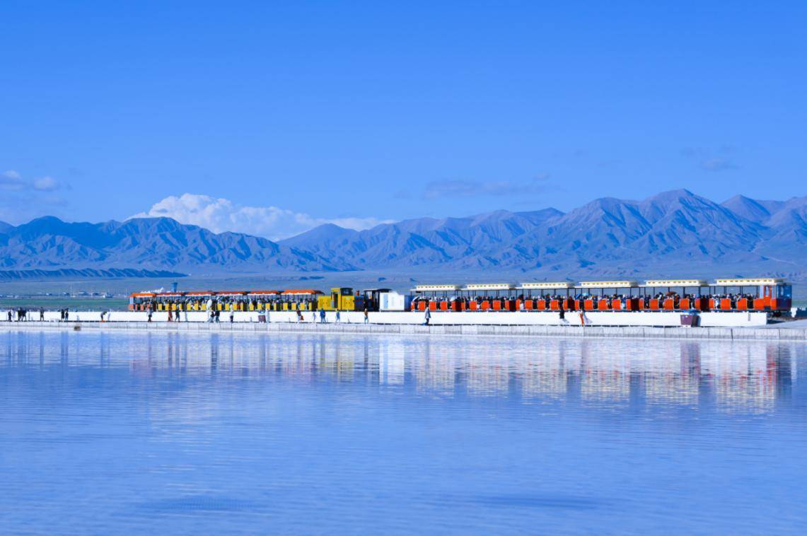 乌兰县茶卡镇:民宿经济引领乡村振兴