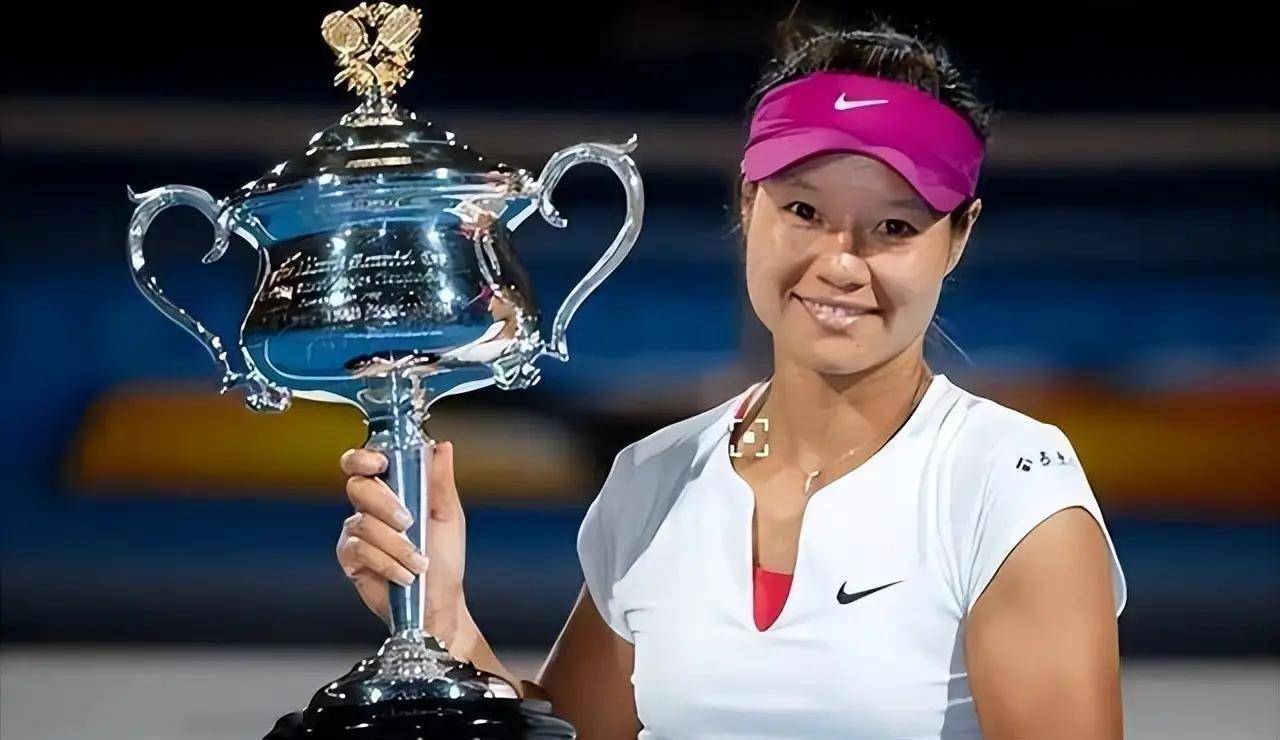 事实证明,曾经的"网球一姐"李娜,终究还是沦得"这般下场"_姜山_比赛