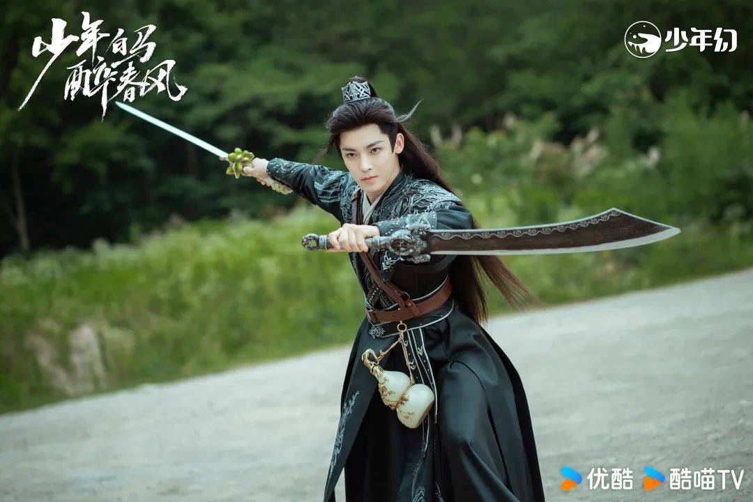 少年江湖梦：周木楠与《少年白马醉春风》的武侠世界