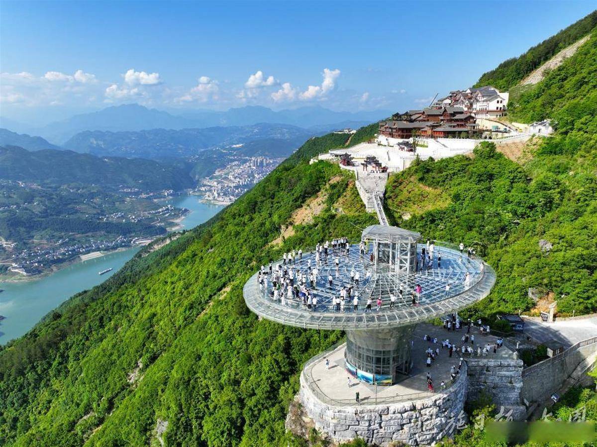 山水迷人文化醉人,巴东避暑有“良方”_游客_旅游_景区