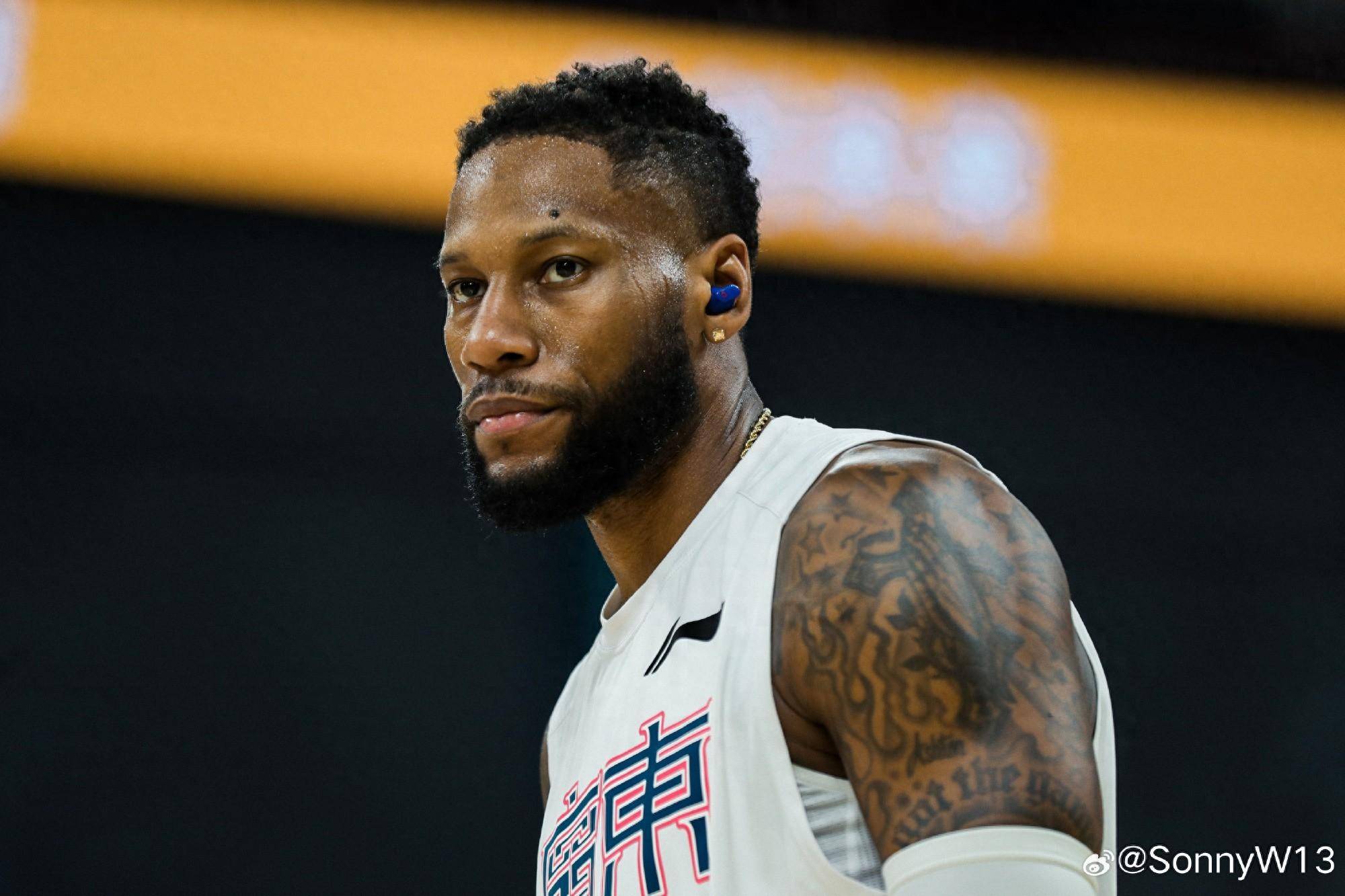 前广东队外援威姆斯辟谣加盟南京同曦:我没有和南京签约,我仍是一名