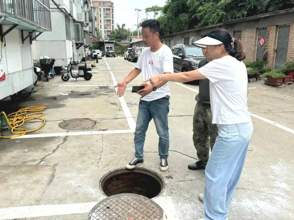 【为民办实事】东营房社区抢修管道保供水 及时解忧暖民心(图2)