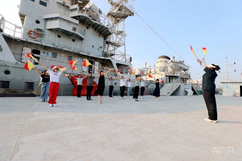 网络名人打卡 共赏“江湖”美景 网络名人打卡 共赏“江湖”美景