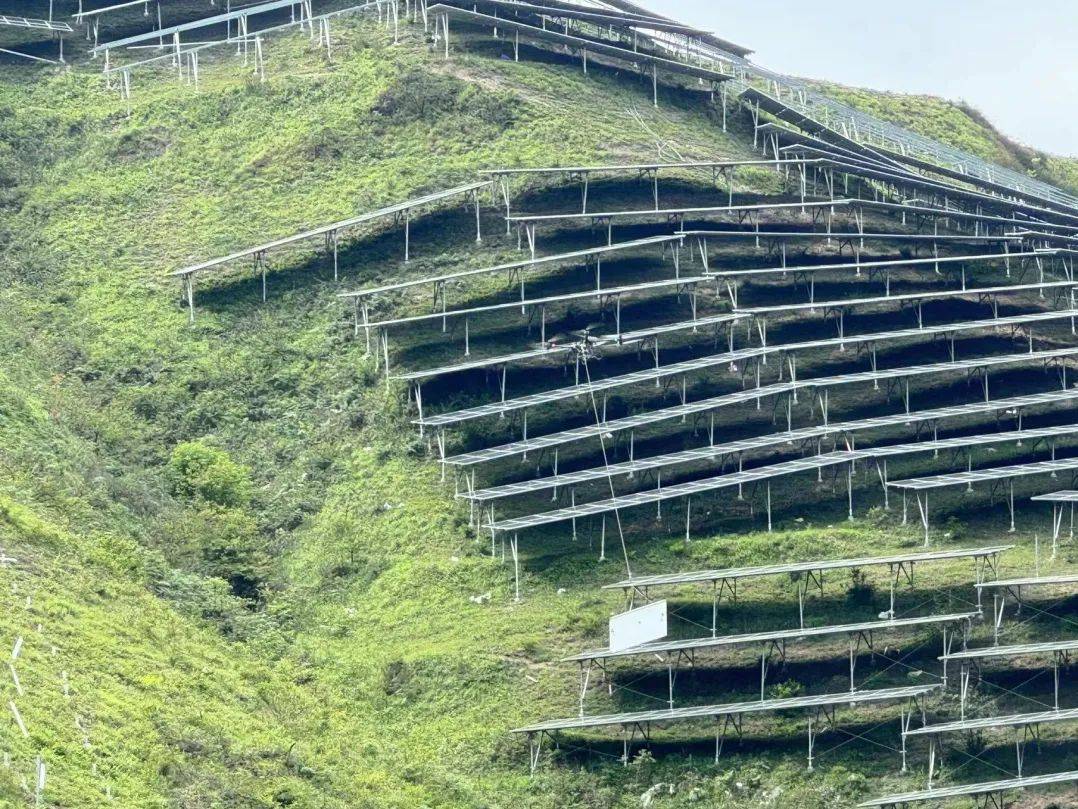 【媒体看昌明】贵定昌明镇:光伏项目建设助力绿色发展