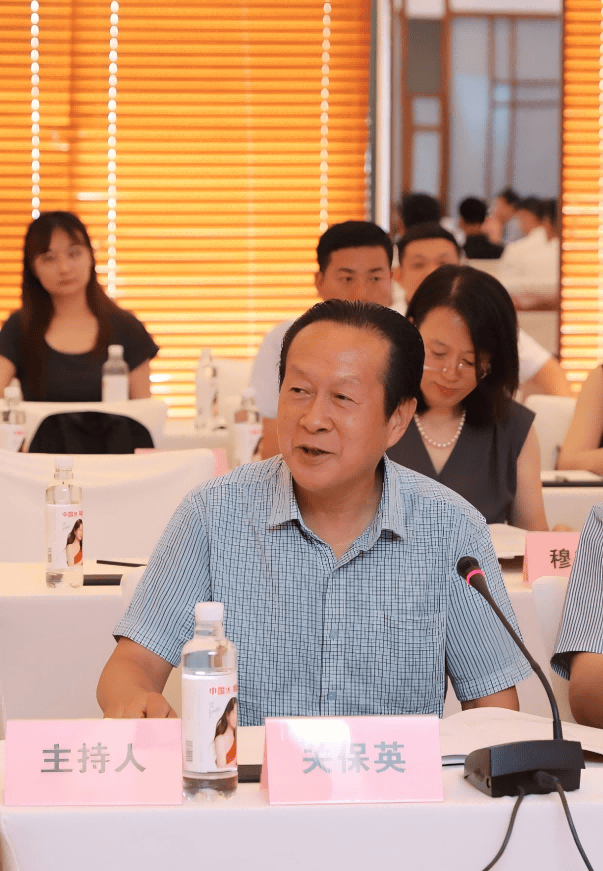 人大常委会法工委行政法室副主任刘海涛上海市人民政府办公厅法律事务