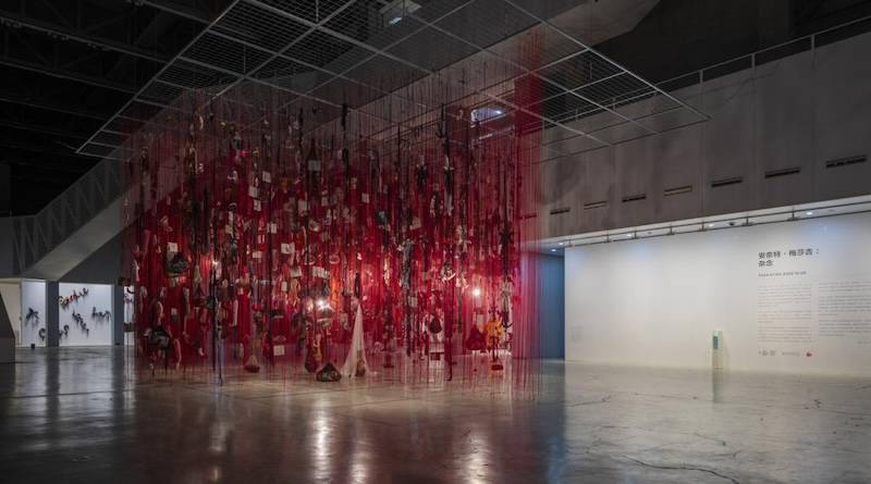 展期:2024年7月6日—10月8日地点:上海当代艺术博物馆杂念展览汇聚了